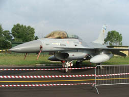 GENERAL DYNAMICS F-16B