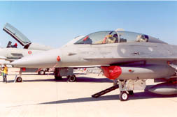 GENERAL DYNAMICS F-16B