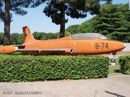 AERMACCHI MB-326