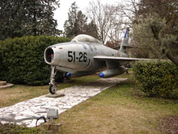 REPUBLIC F-84F "THUNDERSTREAK"